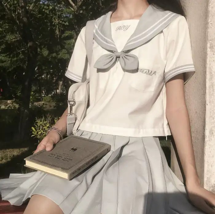 扎醒将军，居然忘记我是白月光